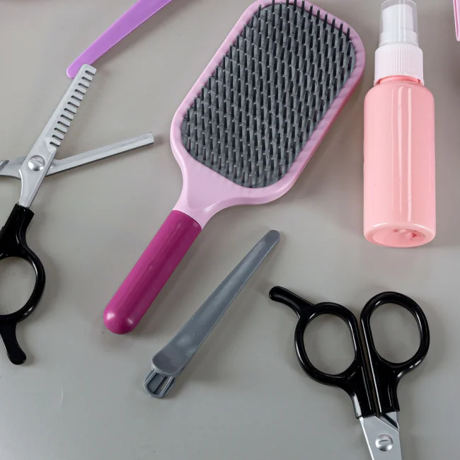 Zestaw fryzjerski dla dzieci suszarka prostownica 16 elementów