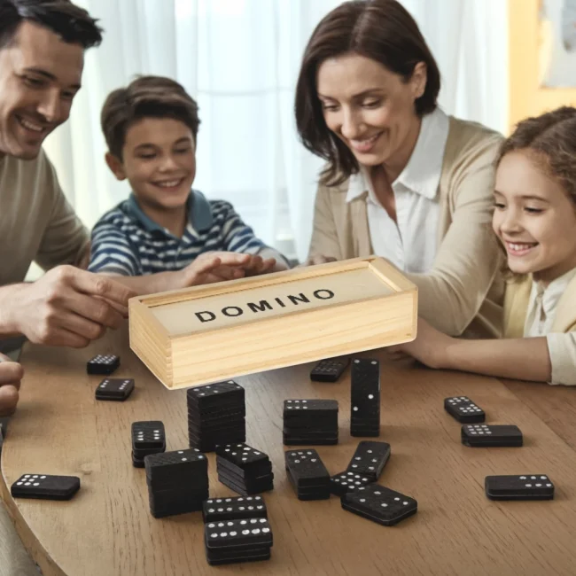 KLASYCZNE DOMINO DREWNIANE W PUDEŁKU TRADYCYJNE SUPER PREZENT